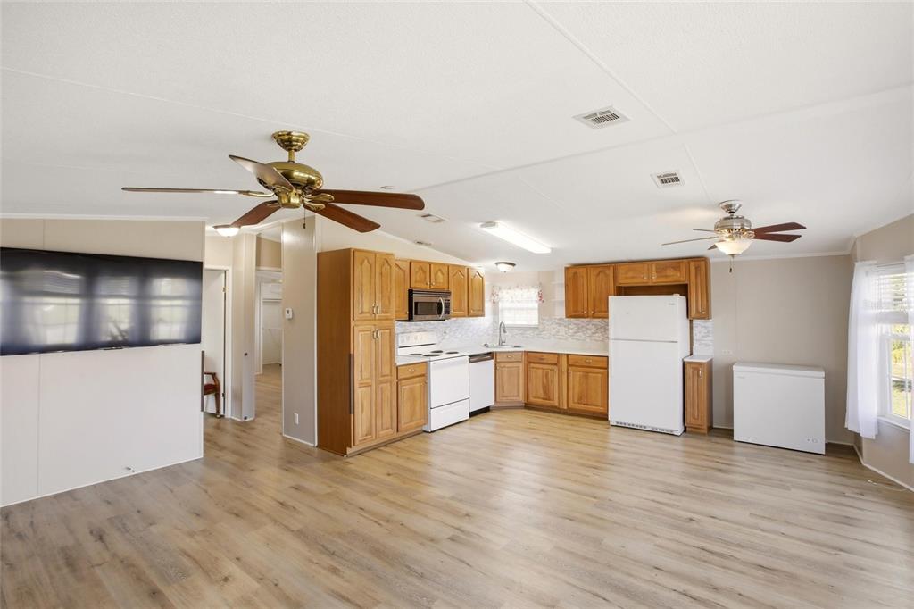 29215 Edgewood Street Punta Gorda, FL 33982 - Photo 4 of 35