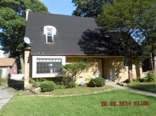 715 Raymond Street Elgin, IL 60120 - Photo 2 of 24