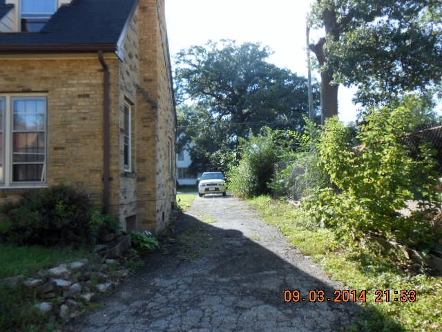 715 Raymond Street Elgin, IL 60120 - Photo 23 of 24