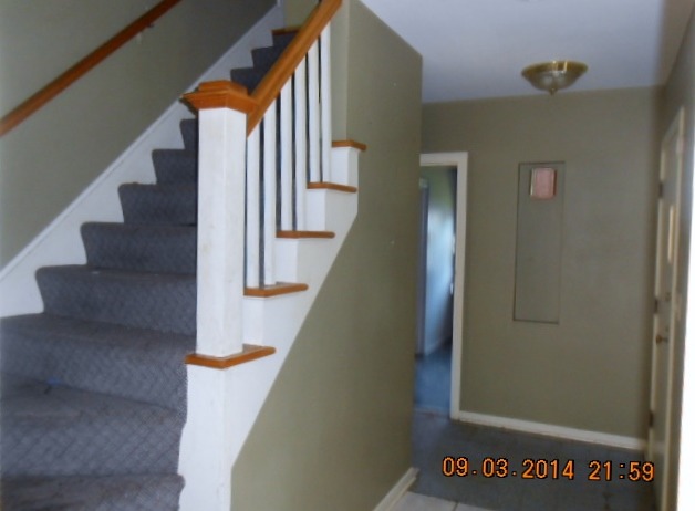 715 Raymond Street Elgin, IL 60120 - Photo 10 of 24