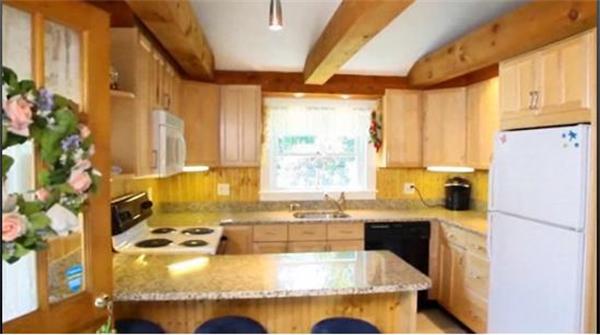 7 Perry Avenue Wareham, MA 02538 - Photo 4 of 15 Gallery Image 4