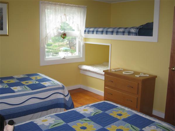 7 Perry Avenue Wareham, MA 02538 - Photo 9 of 15 Gallery Image 9