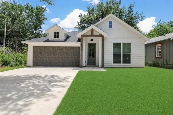 $1,875 | 508 West Johnson Street, Denison, TX 75020