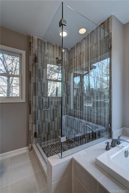 441 Boiling Springs Road, Unit 16 Sapphire, NC 28774 - Photo 16 of 24 Gallery Image 16