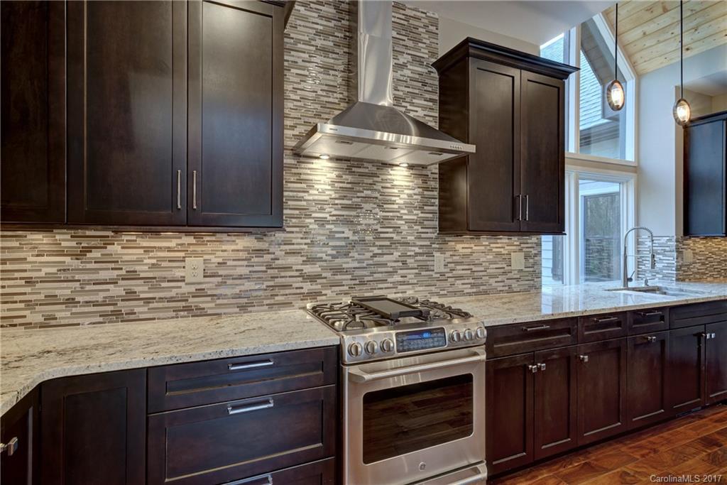 441 Boiling Springs Road, Unit 16 Sapphire, NC 28774 - Photo 5 of 24 Gallery Image 5