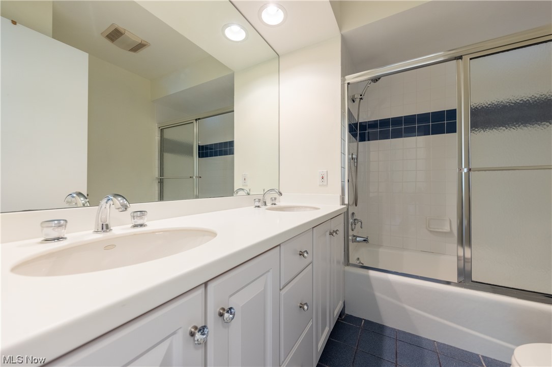2589 Norfolk Road Cleveland, OH 44106 - Photo 31 of 35 Gallery Image 31