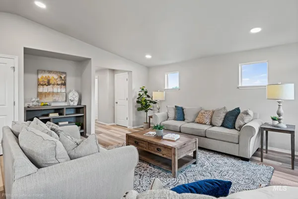 $329,990 | Tbd Tbd Sw Mendenhall St Mountain, Unit DARRINGTON, Mountain Home, ID 83647