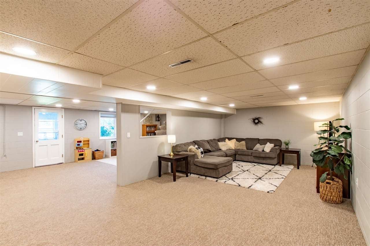 833 3rd Place Kalona, IA 52247 - Photo 21 of 30 Gallery Image 21
