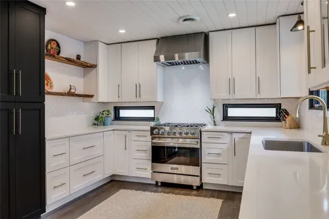 $729,000 | 1703 Fawn Drive, Austin, TX 78741