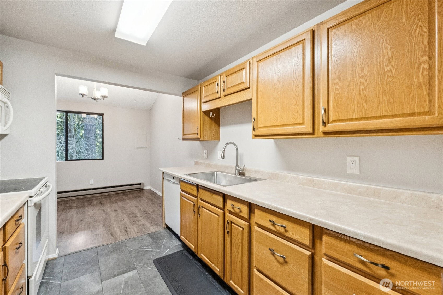 5502 220th Street Southwest, Unit D201 Mountlake Terrace, WA 98043 - Photo 12 of 21
