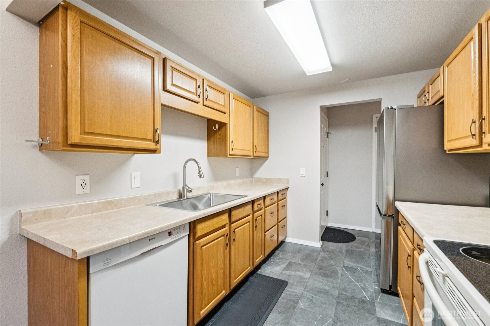 5502 220th Street Southwest, Unit D201 Mountlake Terrace, WA 98043 - Photo 10 of 21