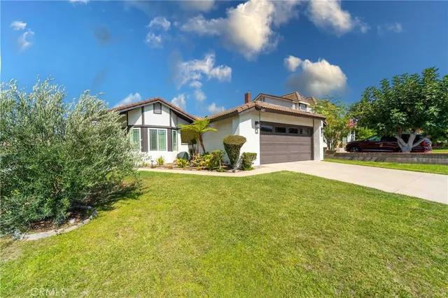 $1,098,000 | 210 South Larkwood Street, Anaheim Hills, CA 92808