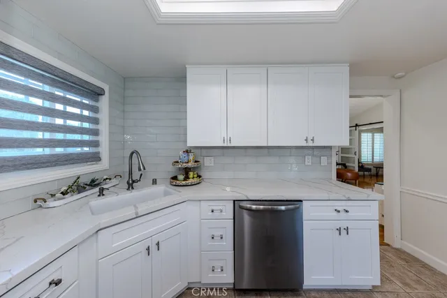 $1,098,000 | 210 South Larkwood Street, Anaheim Hills, CA 92808