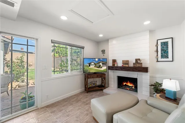 $1,098,000 | 210 South Larkwood Street, Anaheim Hills, CA 92808