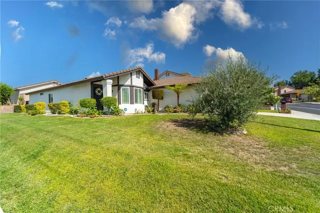 $1,098,000 | 210 South Larkwood Street, Anaheim Hills, CA 92808