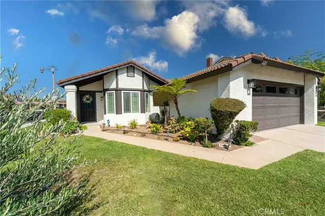 $1,098,000 | 210 South Larkwood Street, Anaheim Hills, CA 92808