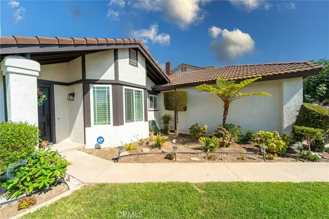 $1,098,000 | 210 South Larkwood Street, Anaheim Hills, CA 92808