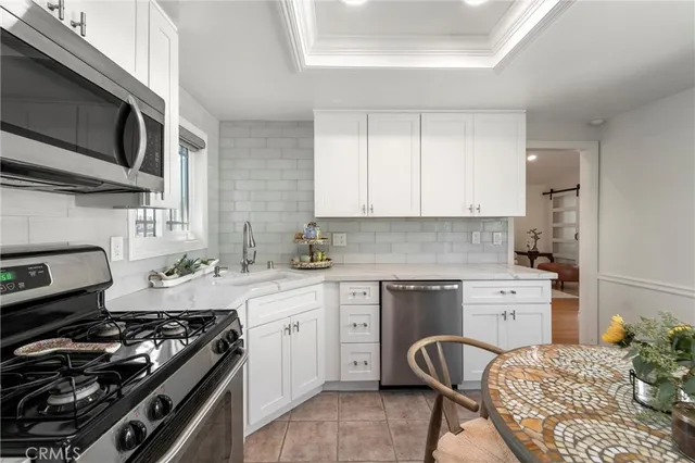 $1,098,000 | 210 South Larkwood Street, Anaheim Hills, CA 92808