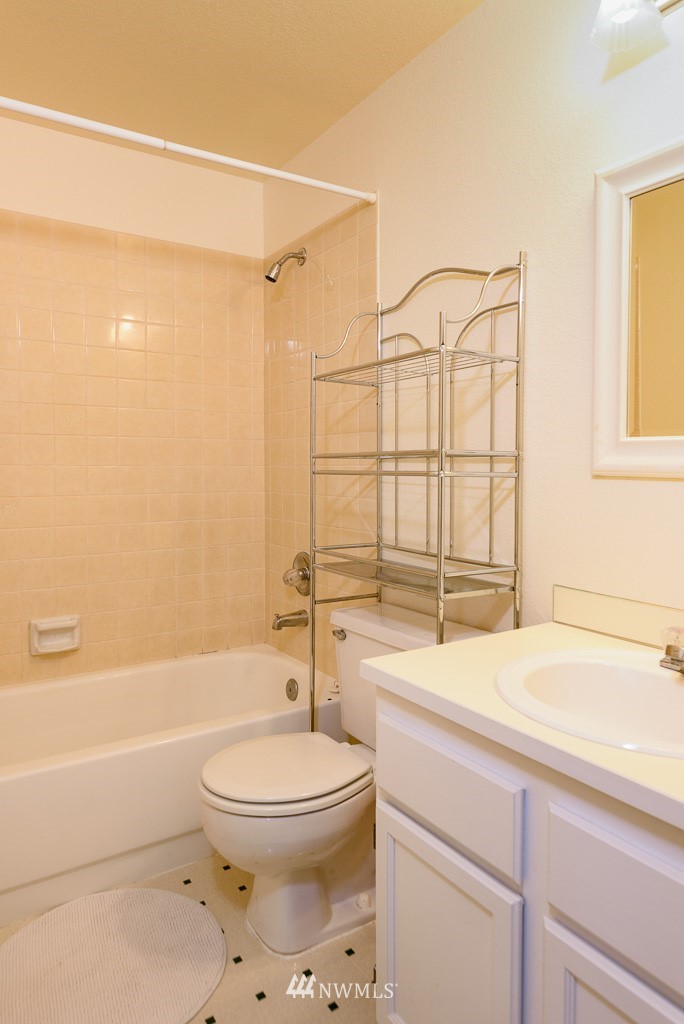 2116 186th Place Southeast Bothell, WA 98012 - Photo 11 of 14
