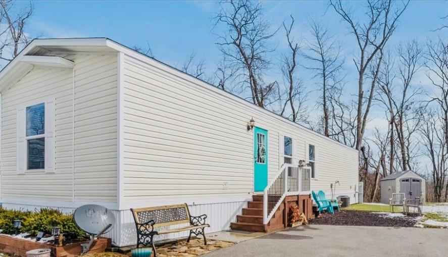 152 Williamsburg Road Imperial, PA 15126 - Photo 1 of 14 Gallery Image 1