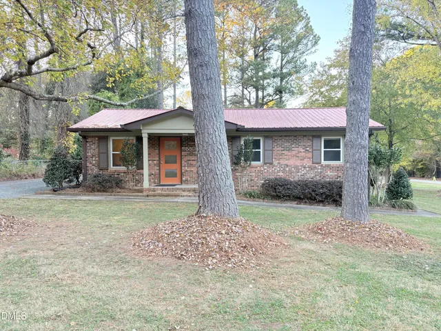 $499,900 | 8803 Rollingwood Road, Chapel Hill, NC 27516
