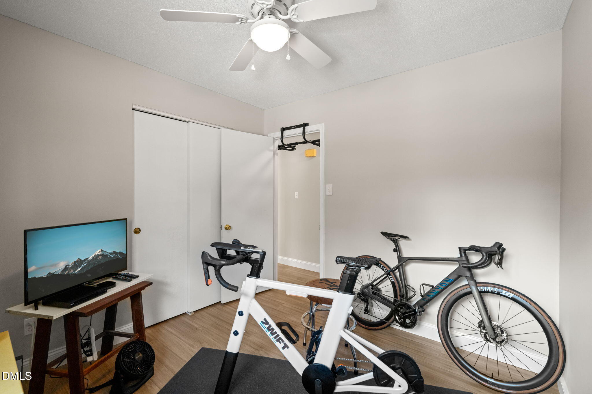 8803 Rollingwood Road Chapel Hill, NC 27516 - Photo 27 of 43 28-web-or-mls-untitled-00747