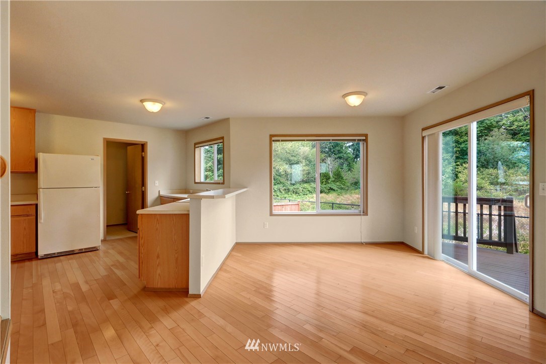 18009 168th Way Southeast Renton, WA 98058 - Photo 8 of 25 Gallery Image 8