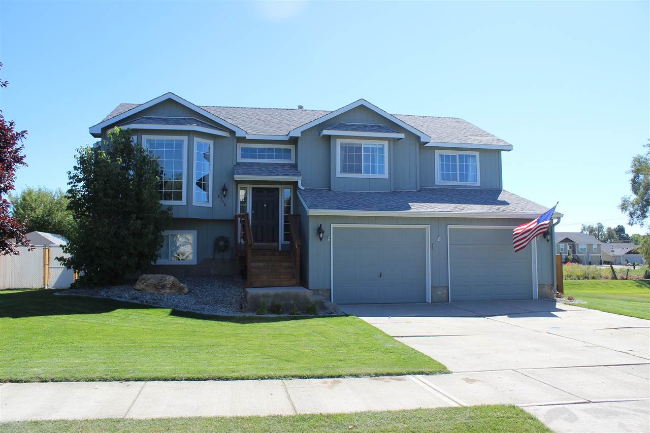 8708 North Maple Street Spokane, WA 99208 - Photo 1 of 15