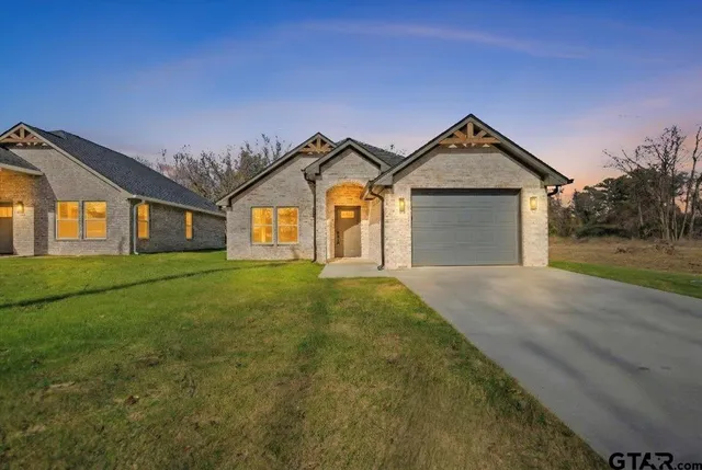 $249,900 | 427 West Harmony Street, Tyler, TX 75702