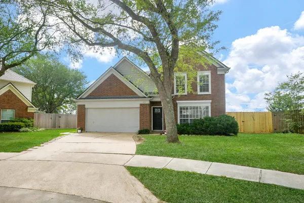 $325,000 | 4015 Greenwood Drive, Pearland, TX 77584