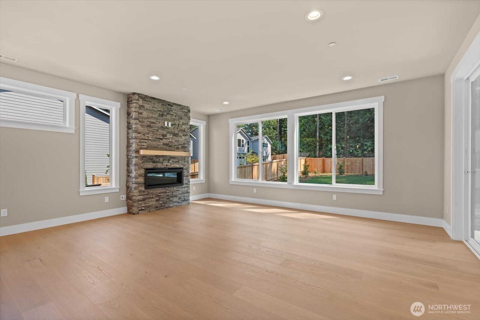 3504 Alaska Road Brier, WA 98036 - Photo 6 of 40 Gallery Image 6