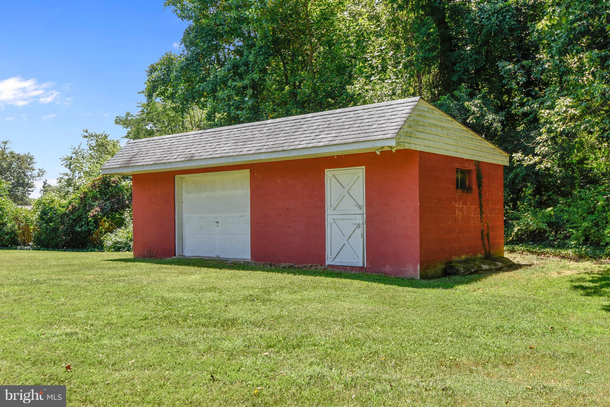 1416 Gilbert Road Arnold, MD 21012 - Photo 28 of 30 Barn