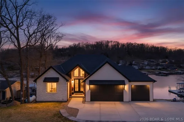 $2,495,000 | 429 Sparkling Water Circle, Sunrise Beach, MO 65079