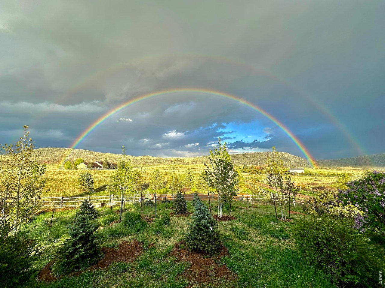 Expansive 38-Acre Mountain-Meets-Valley Retreat!