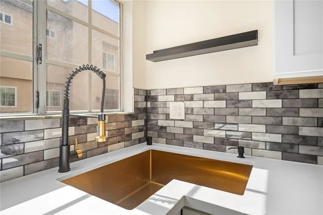 $3,350 | 537 North Adams Street, Unit 207, Glendale, CA 91206