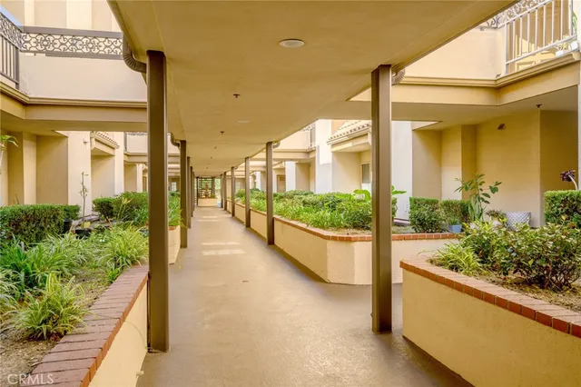 $3,350 | 537 North Adams Street, Unit 207, Glendale, CA 91206