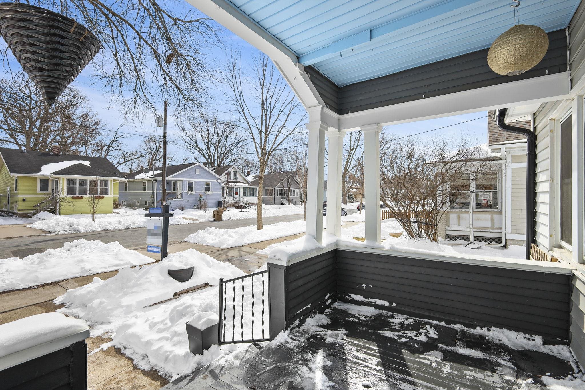 2554 Upham Street Madison, WI 53704 - Photo 5 of 35