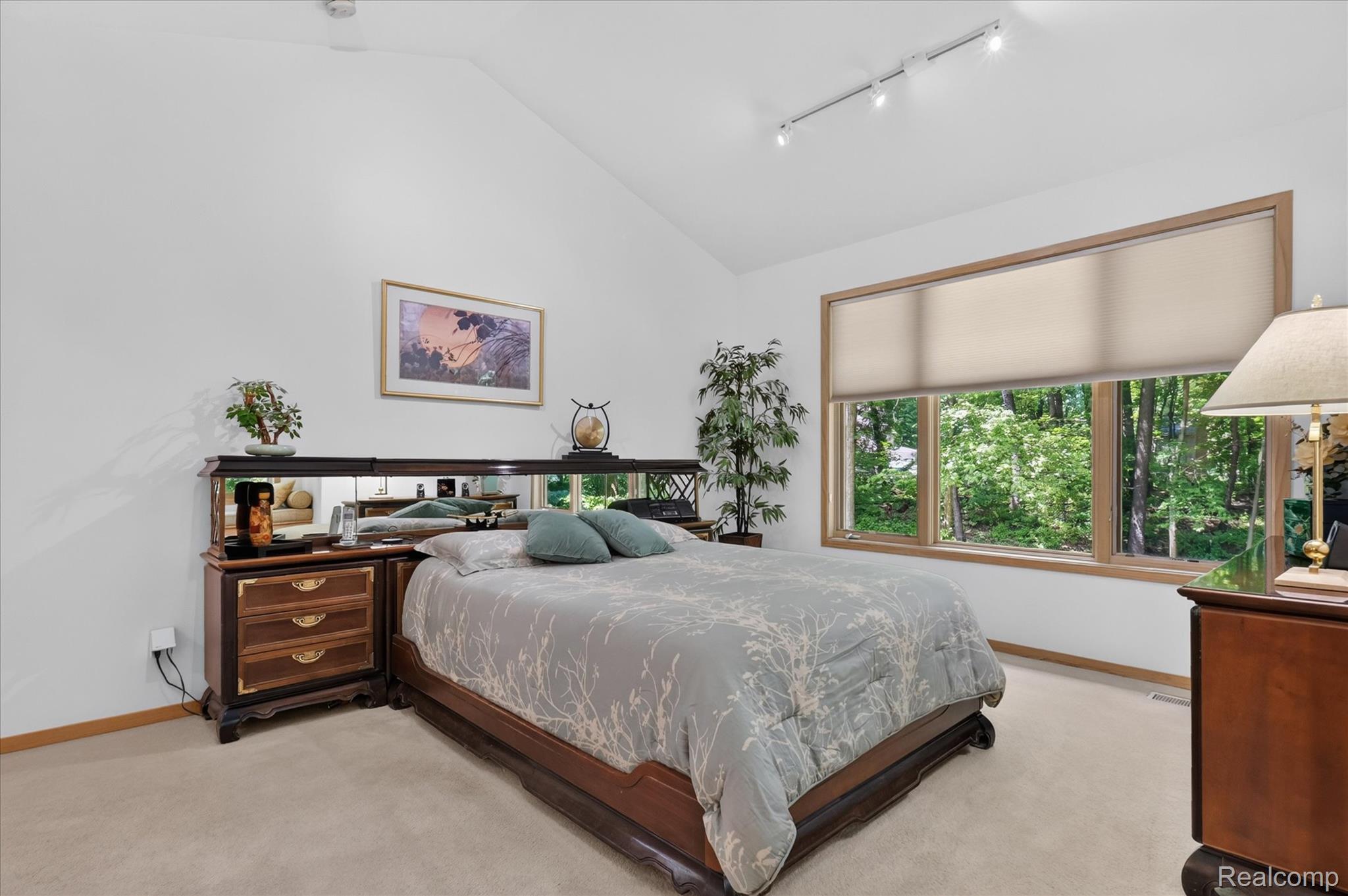 5388 Hartland Road Fenton, MI 48430 - Photo 21 of 74 22-5388-Hartland-Rd-WindowStill.jpg