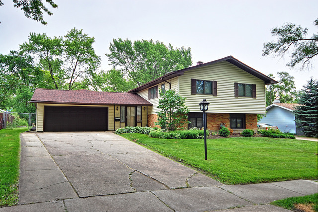 1625 Jefferson Road Hoffman Estates, IL 60169 - Photo 1 of 17