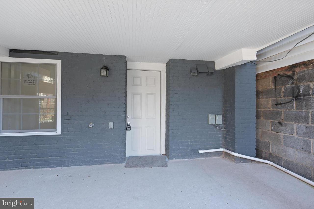756 19th Street Northeast Washington, DC 20002 - Photo 2 of 8 Primary Back Entrance - Unit B
