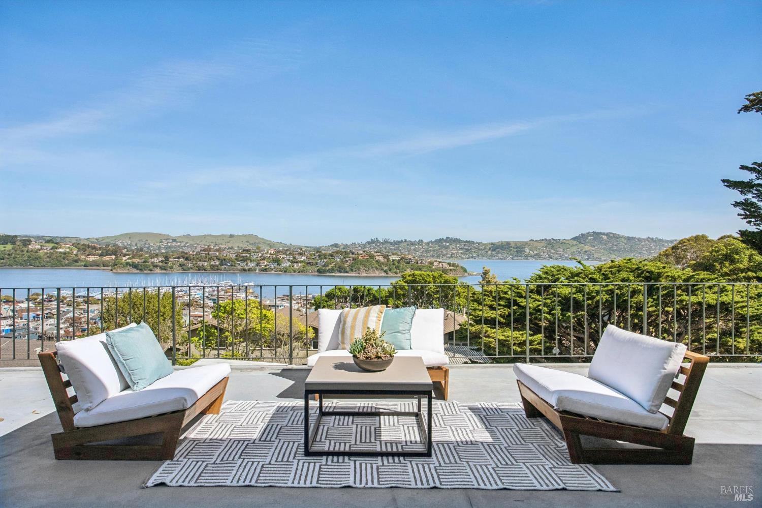 100 Eden Roc Drive Sausalito, CA 94965 - Photo 11 of 49