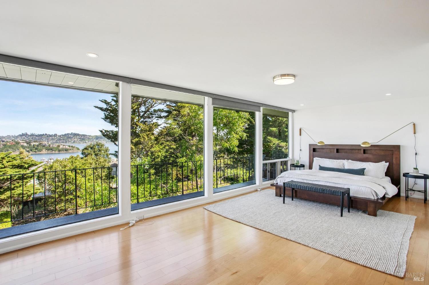 100 Eden Roc Drive Sausalito, CA 94965 - Photo 31 of 49