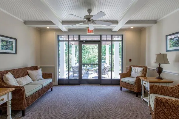 $2,900 | 100 Shepard's Cove Road, Unit H104, Kittery, ME 03904