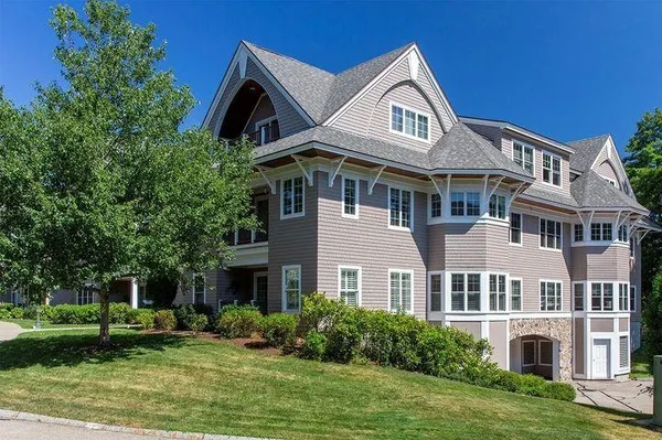 $2,900 | 100 Shepard's Cove Road, Unit H104, Kittery, ME 03904