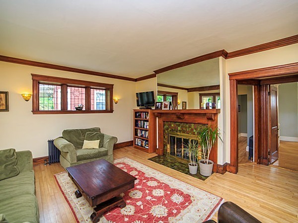 19 Upland Road Watertown, MA 02472 - Photo 3 of 26 Gallery Image 3