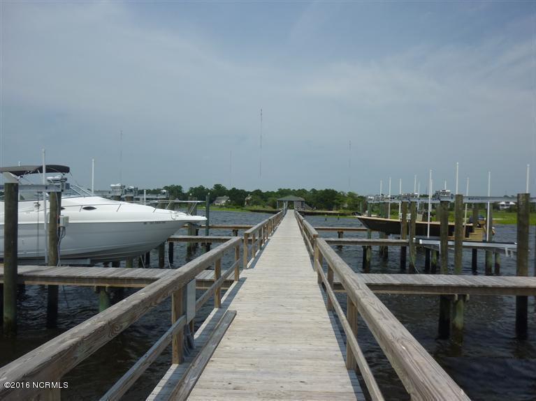 9110 River Road Wilmington, NC 28412 - Photo 8 of 10 Pier