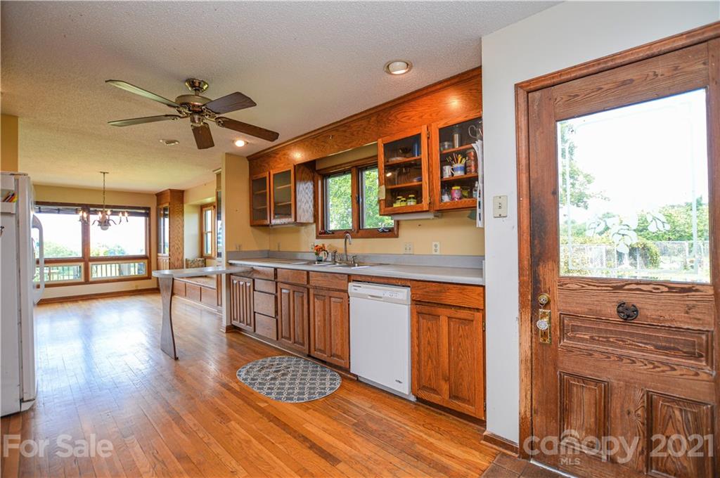 601 North Meadow Road Harmony, NC 28634 - Photo 12 of 28 Gallery Image 12