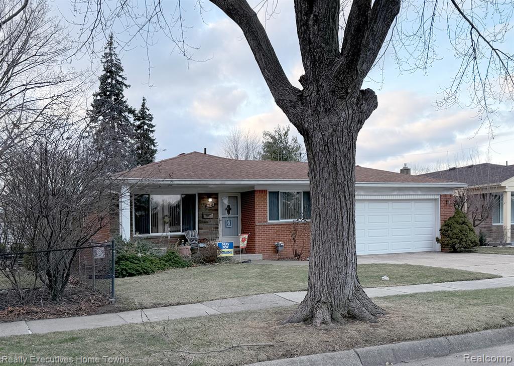 26637 Curie Avenue Warren, MI 48091 - Photo 2 of 9