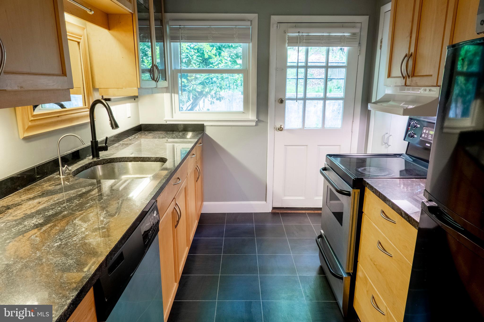 8515 Geren Road, Unit 213 Silver Spring, MD 20901 - Photo 3 of 28