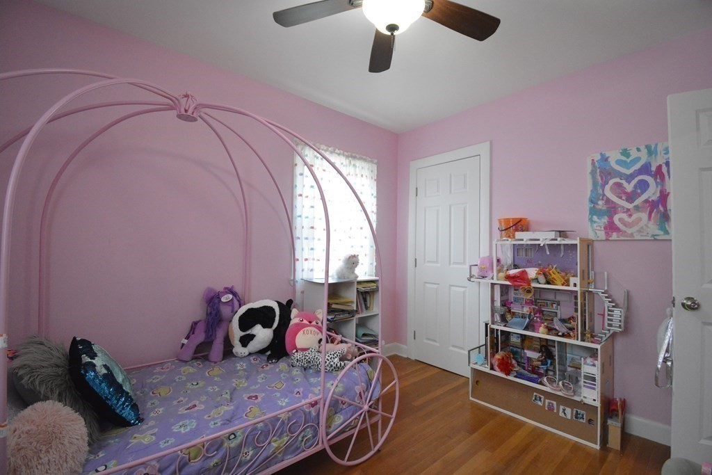 31 Wing Road Acushnet, MA 02743 - Photo 6 of 10